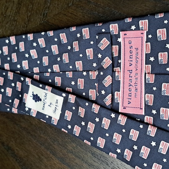 Vineyard Vines Other - Vineyard Vines 100% Silk American Flag Tie Stars & Stripes Old Glory Made In USA